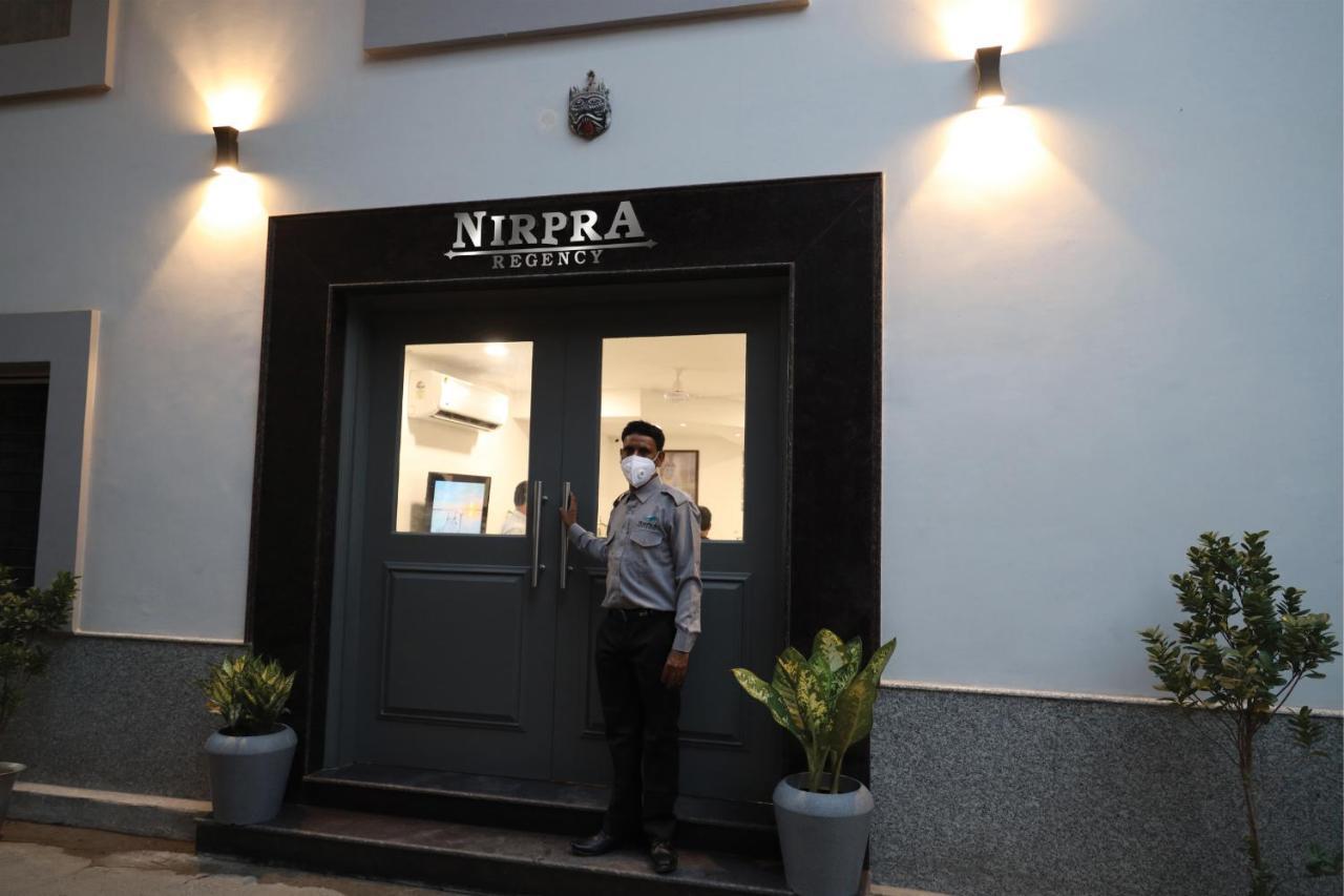 Hotel Nirpra Regency Nové Dillí Exteriér fotografie